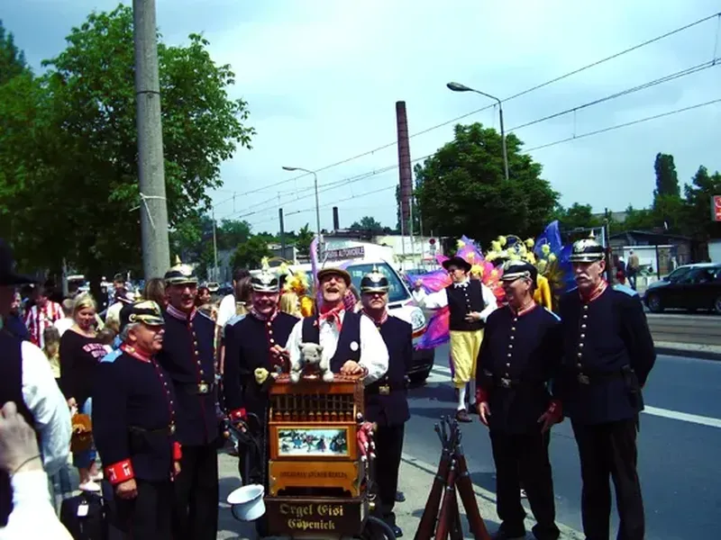 Eisi mit Hauptmanngarde
