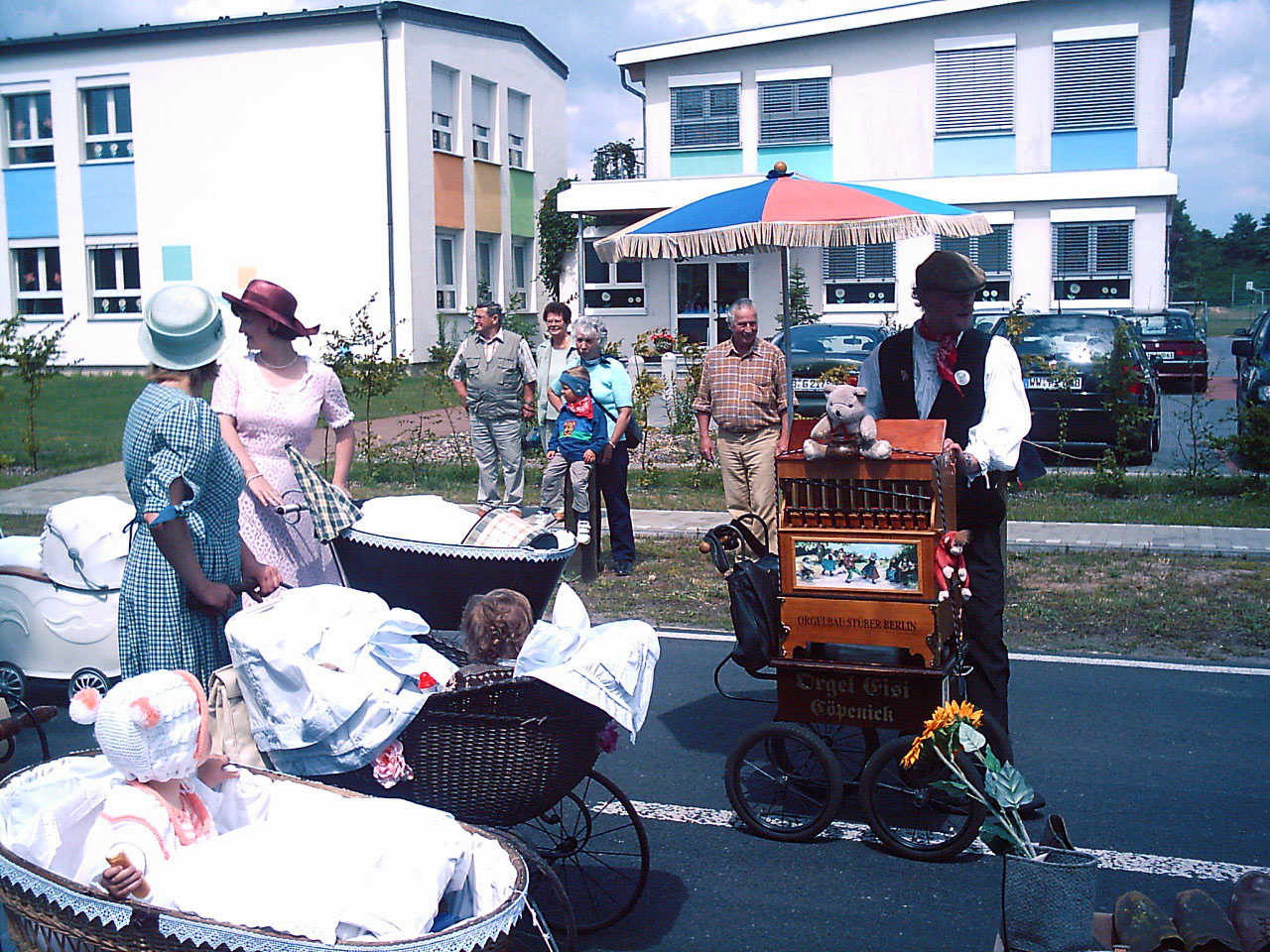Leierkasten-im-Festumzug